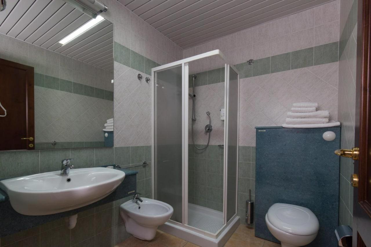 Hotel Ispinigoli Доргали Екстериор снимка