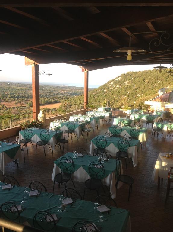 Hotel Ispinigoli Доргали Екстериор снимка