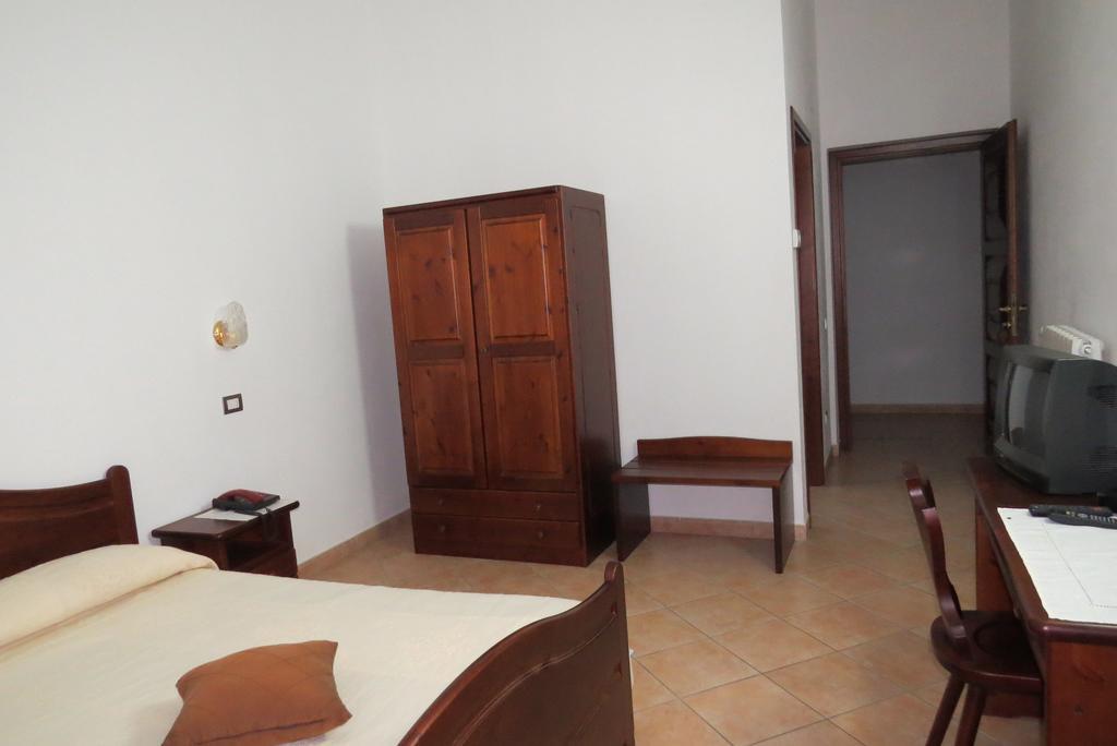 Hotel Ispinigoli Доргали Стая снимка